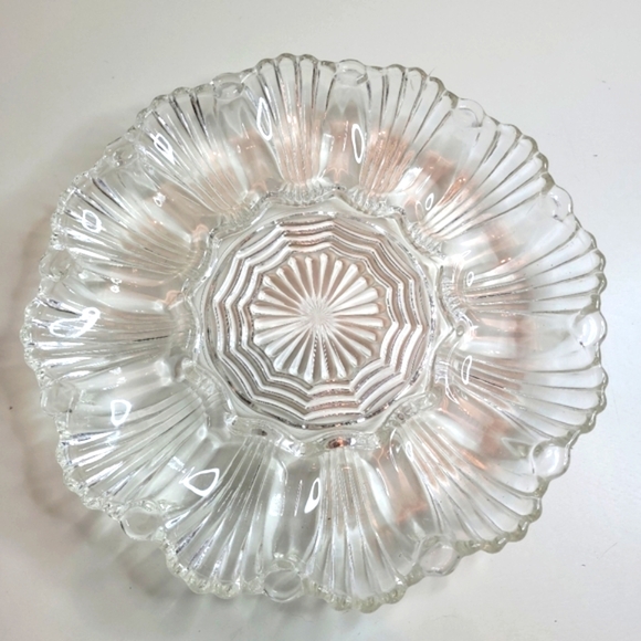 Vintage Egg Plate Server Clear Glass Scalloped With Ridges - Picture 1 of 4